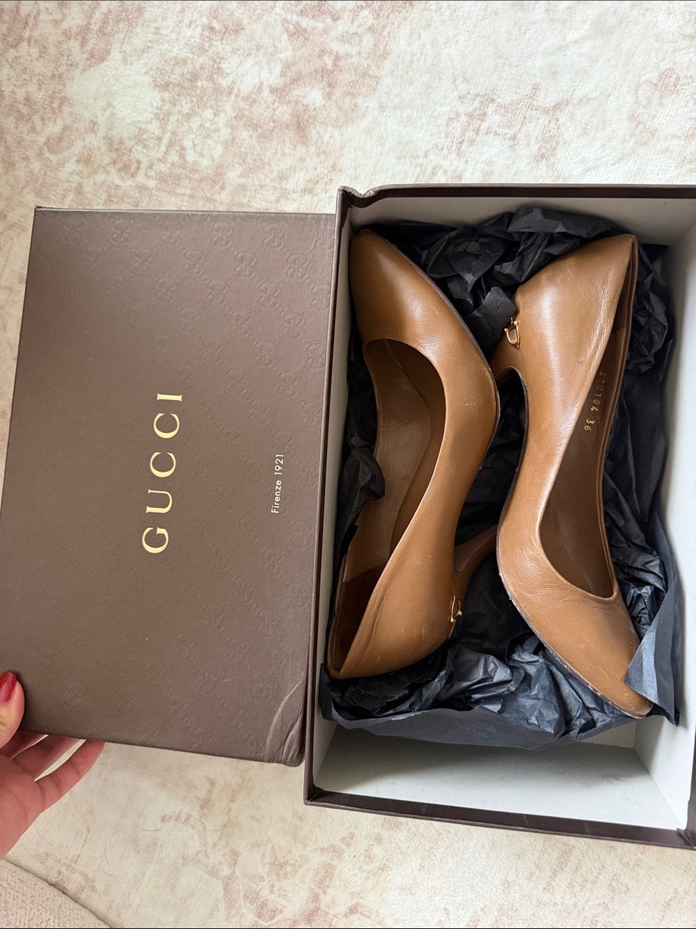 Gucci Tan Leather Pointed-Toe Pumps with Gold Accent